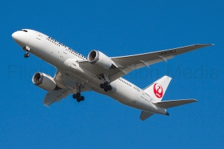 Japan Airlines Boeing 787-8 JA828J - San Francisco Int'l Airport