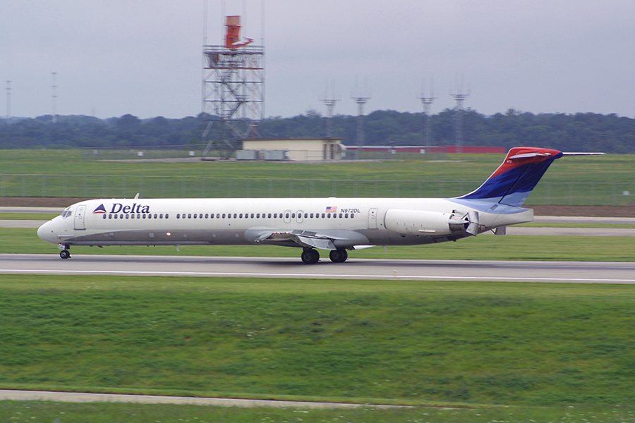 Delta Air Lines MD-88