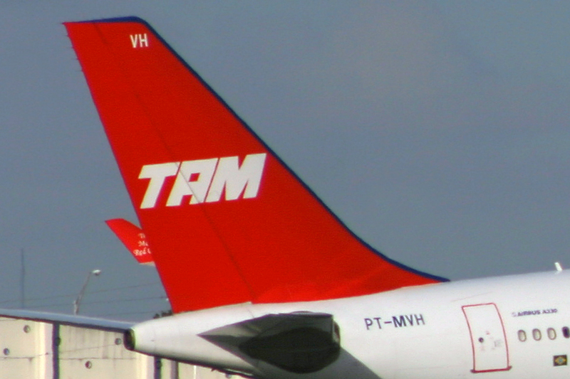 TAM Airbus A330 PT-MVH