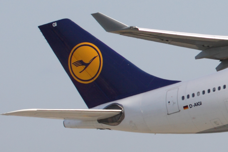 Lufthansa Airbus A340 D-AIGI