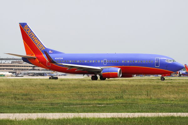 Southwest Airlines 737 Holding on runway 17