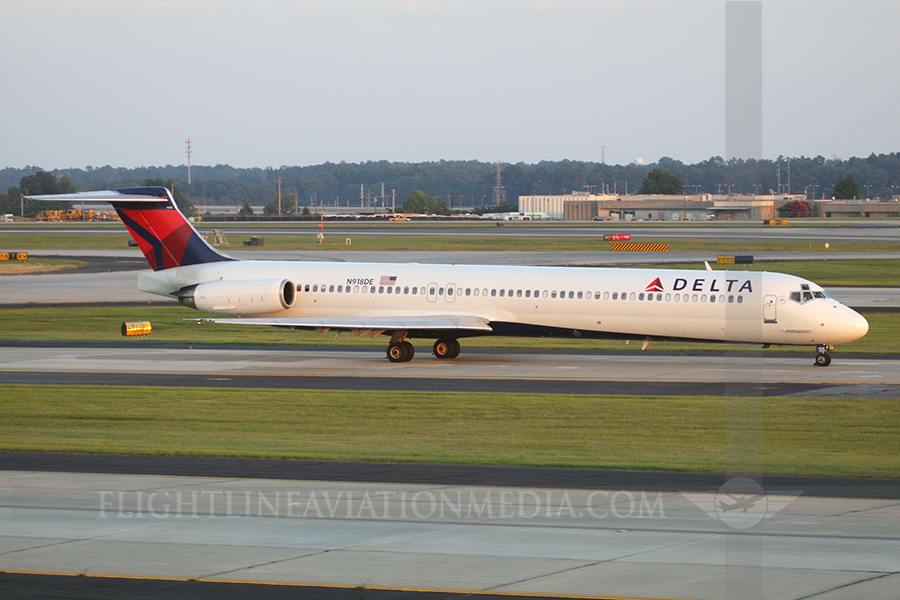 Delta Air Lines MD-88