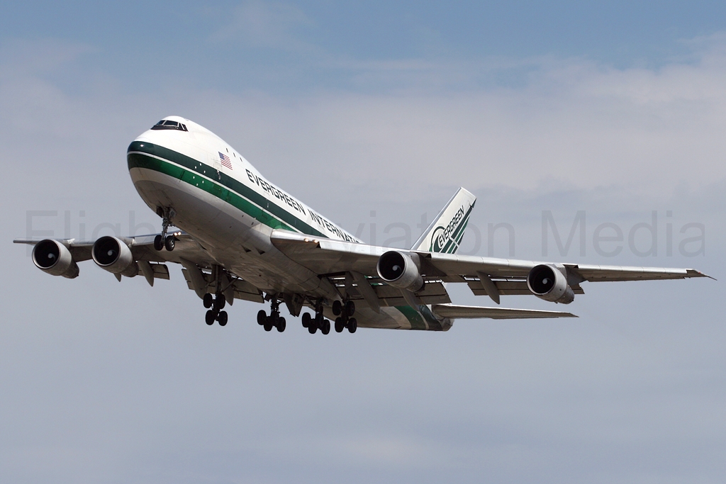 Evergreen International Boeing 747-132 N481EV