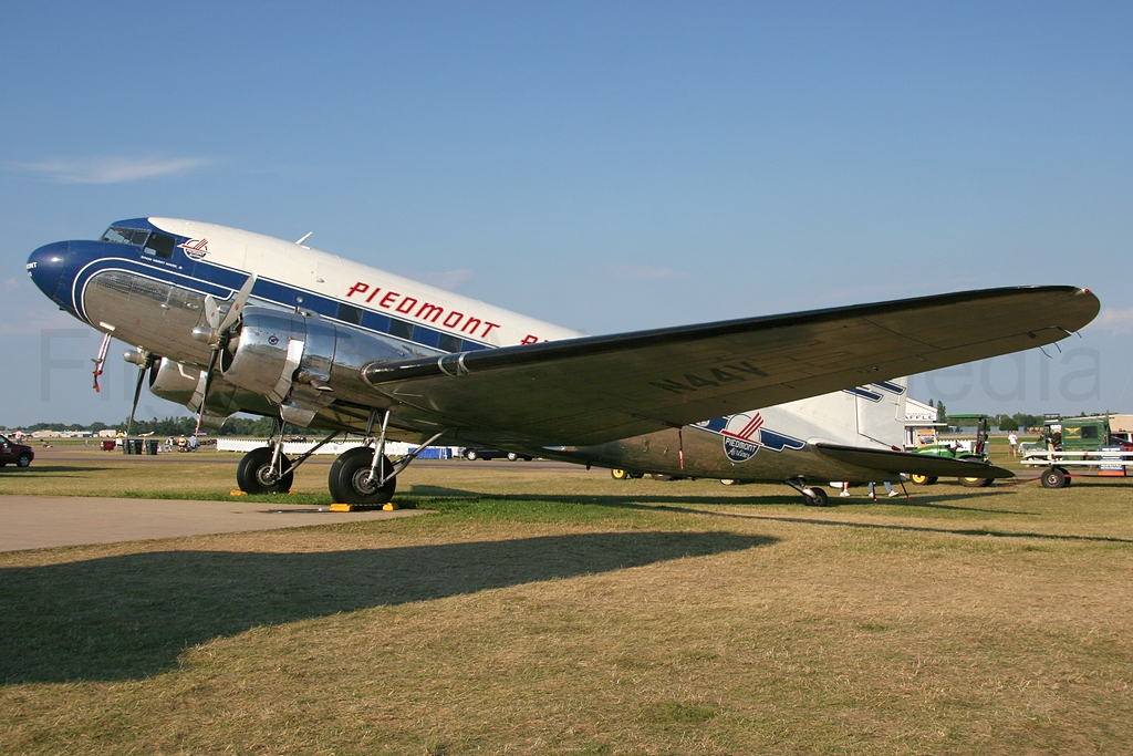 Piedmont Airlines Douglas DC-3 N44V
