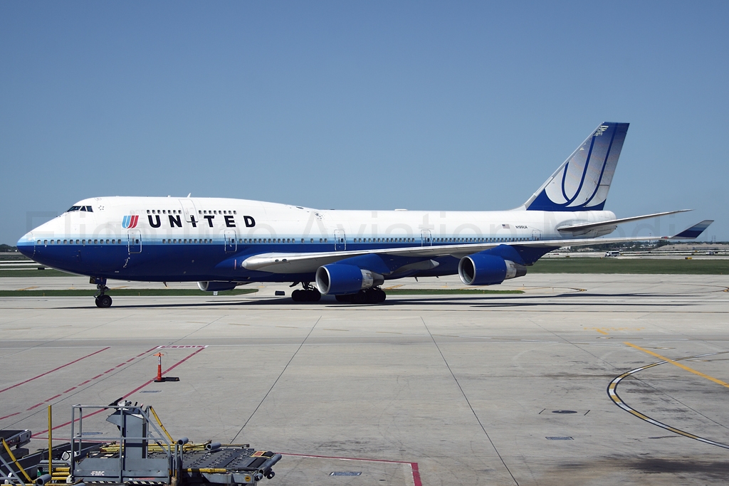 United Airlines Boeing 747-422 N199UA