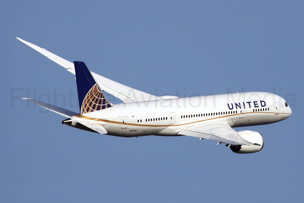 United Airlines Boeing 787-8 N27901