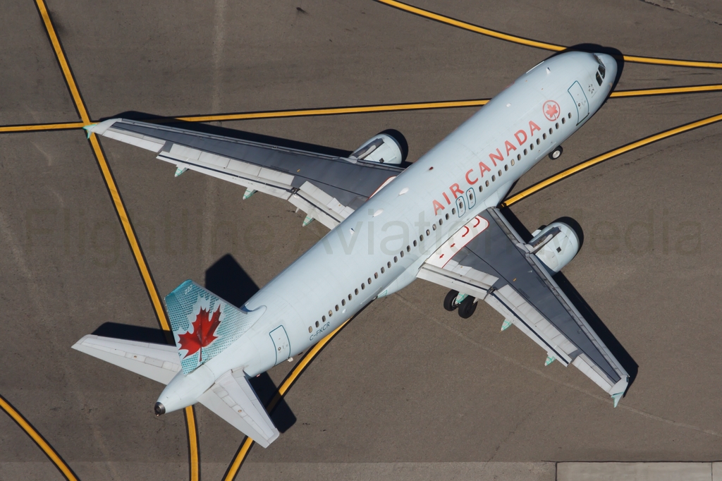 Air Canada Airbus A320-211 C-FKCR