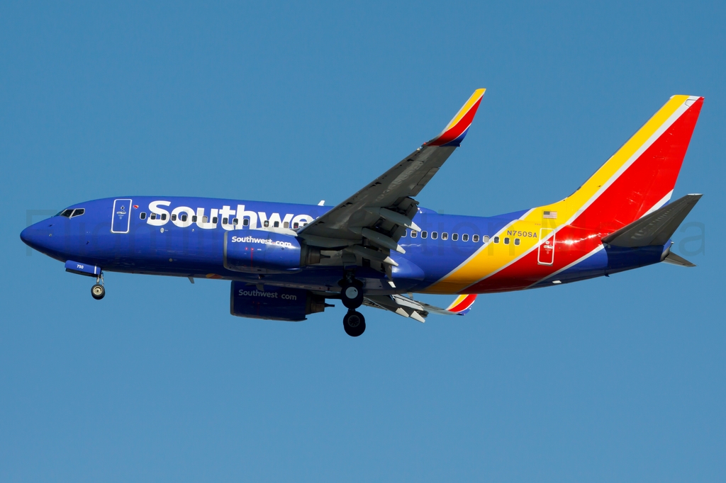 Southwest Airlines Boeing 737-7H4 N750SA