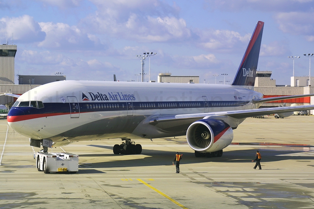 Delta Air Lines Boeing 777-232/ER N860DA