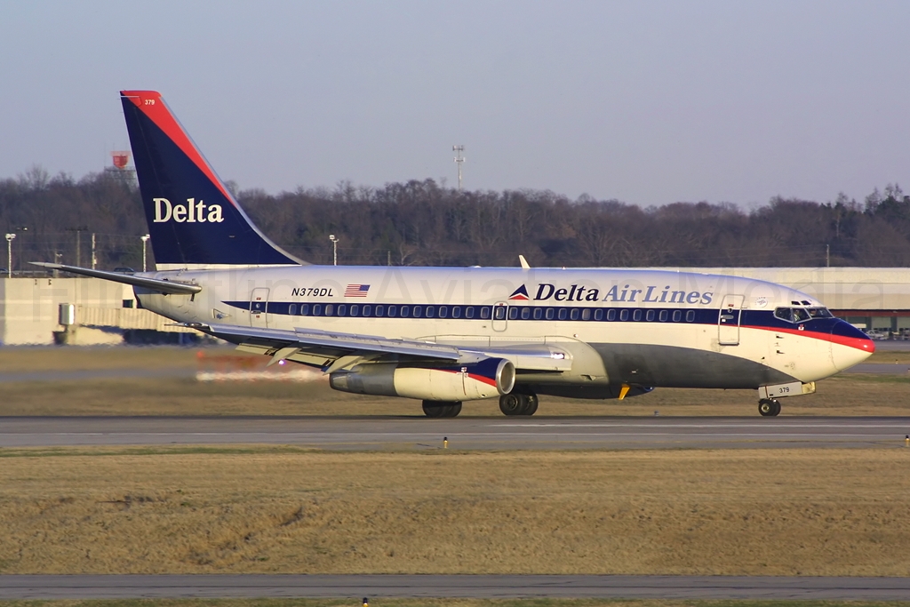 Delta Air Lines Boeing 737-247/ADV N379DL 