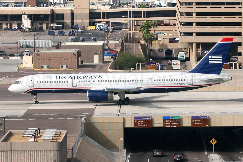 US Airways Boeing 757-2S7 N903AW