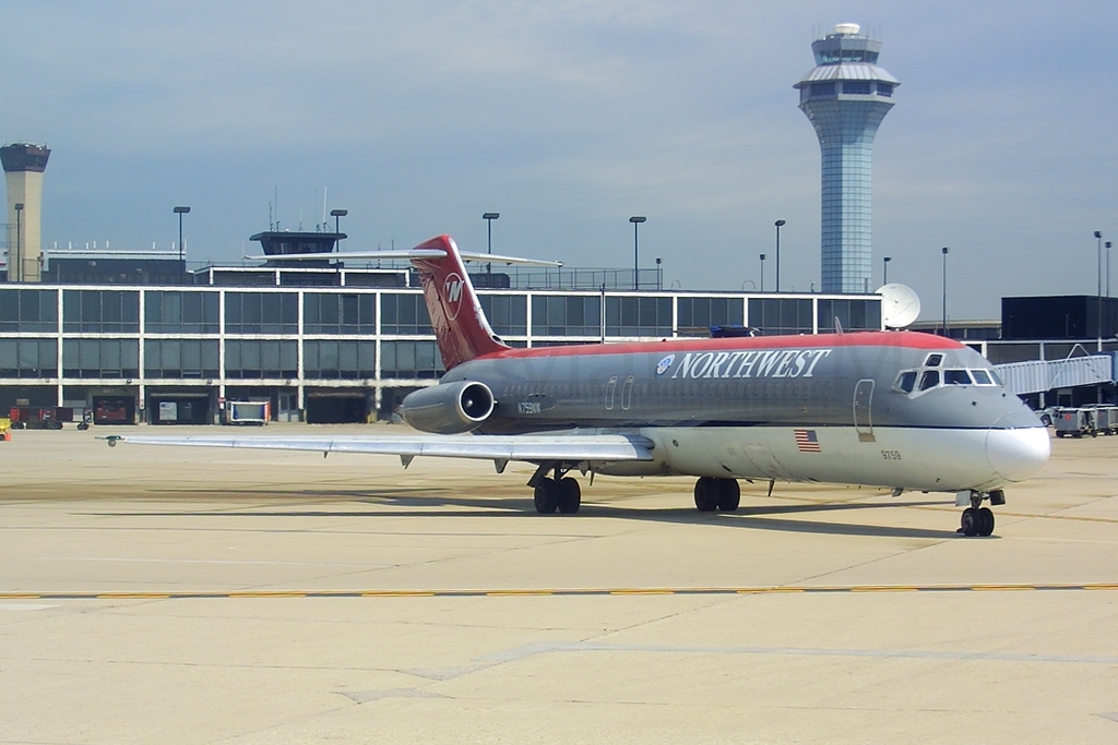 Northwest Airlines McDonnell Douglas DC-9-41 N759NW