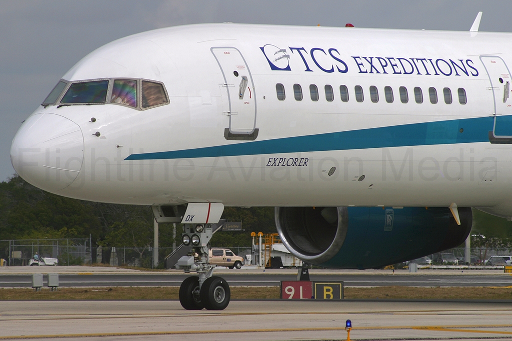 TCS Expeditions Boeing 757-2YO G-OOOX