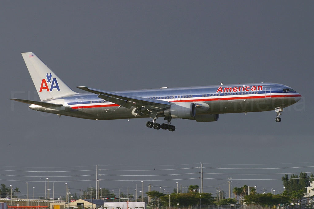 American Airlines Boeing 767-323/ER N388AA