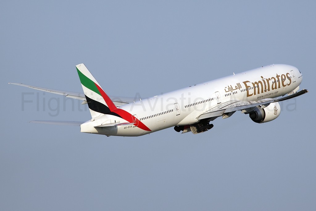 Emirates Boeing 777-31H/ER A6-EGA