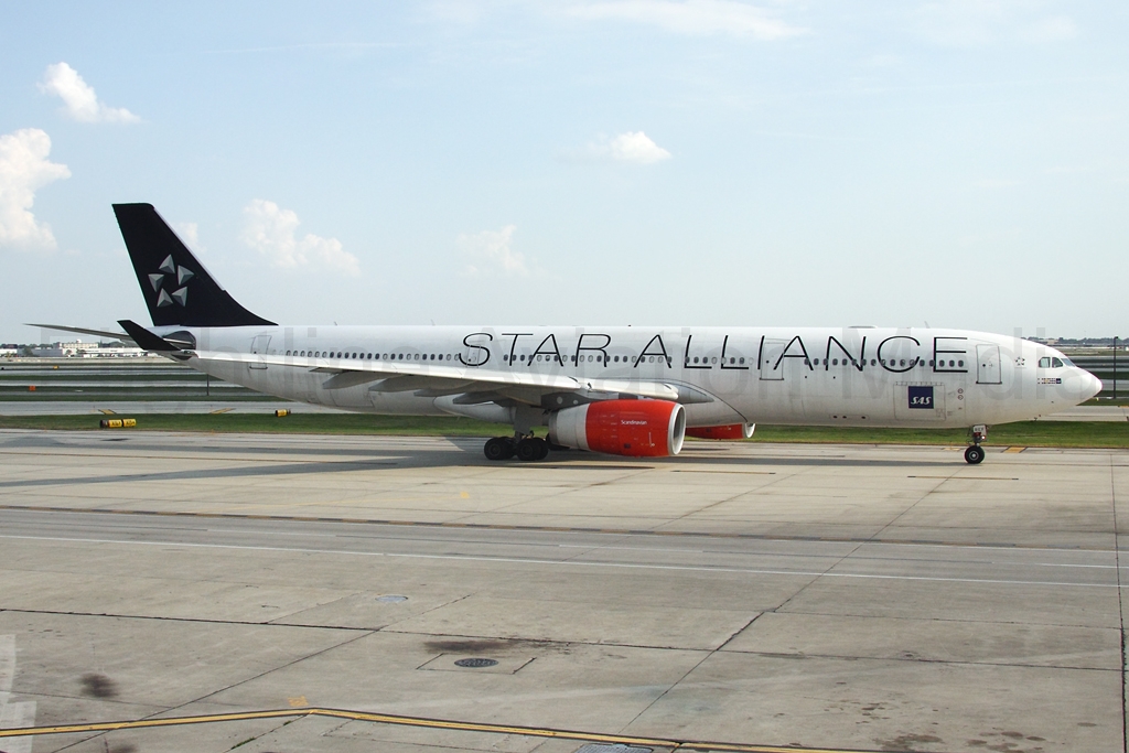 Scandinavian Airlines Airbus A330-343E SE-REF