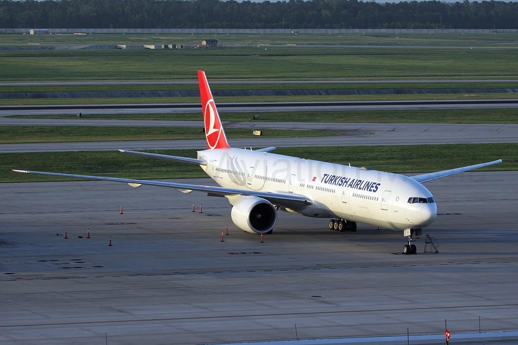 Turkish Airlines Boeing 777-3F2/ER TF-JJG