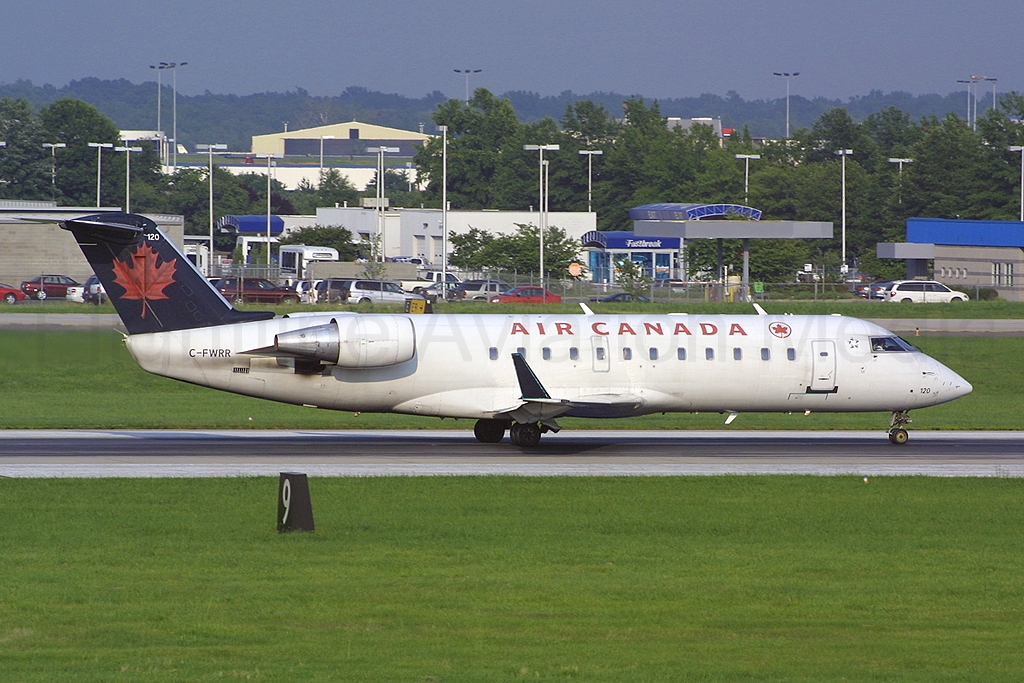 Air Canada CRJ-100ER C-FWRR