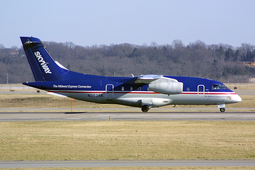 Midwest Express Connection (Skyway Airlines) Fairchild-Dornier 328JET N353SK