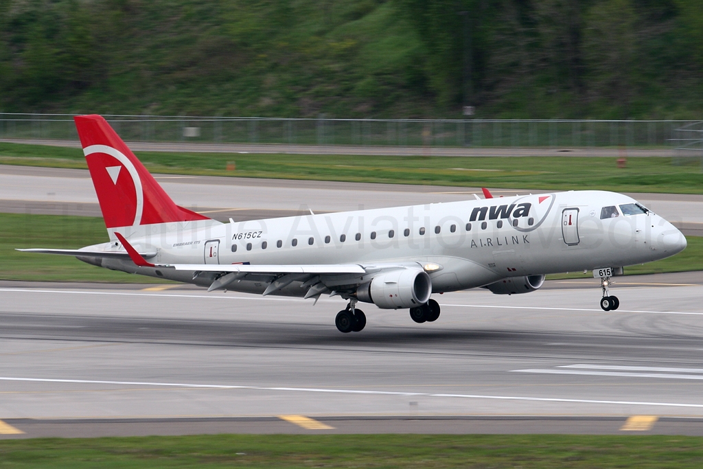Northwest Airlink (Compass Airlines) Embraer 175 N615CZ