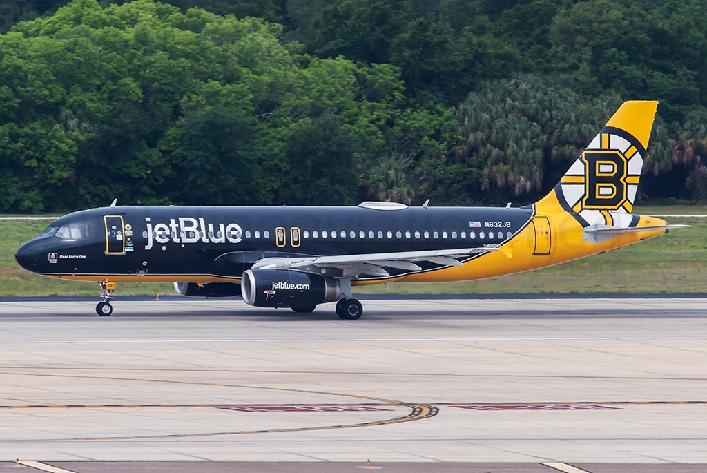 jetBlue Airways Boston Bruins Livery Airbus A320-232 N632JB