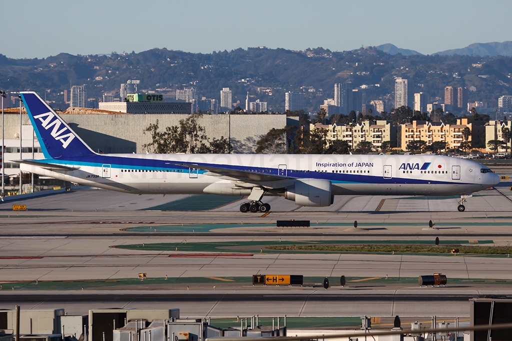 All Nippon Airways Boeing 777-381/ER JA733A