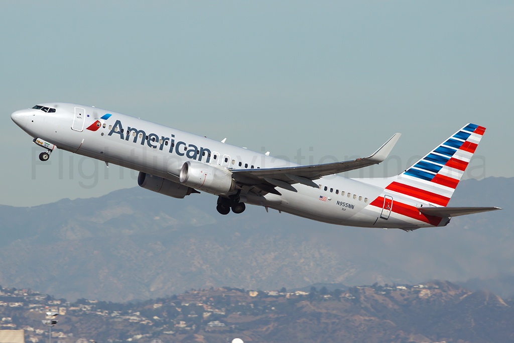 American Airlines Boeing 737-823 N955NN