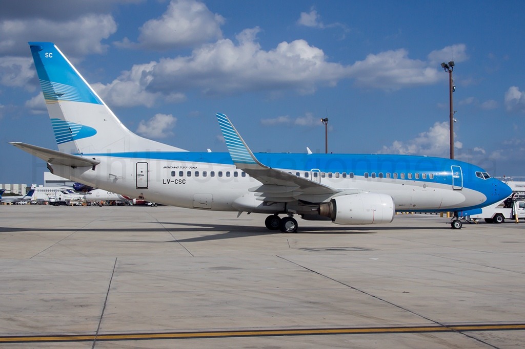Aerolineas Argentinas Boeing 737-7Q8 LV-CSC
