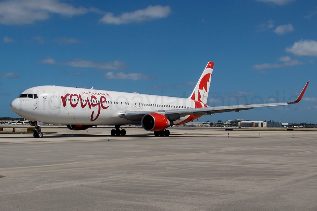 Air Canada Rouge Boeing 767-333/ER C-FMWY