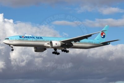 Korean Air Boeing 777-300 HL8011