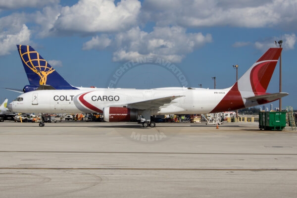 Colt Cargo Boeing 757-28A PR-XCA