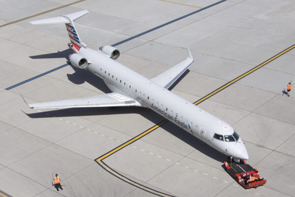 American Eagle (Mesa Airlines) CRJ-900 N933LR