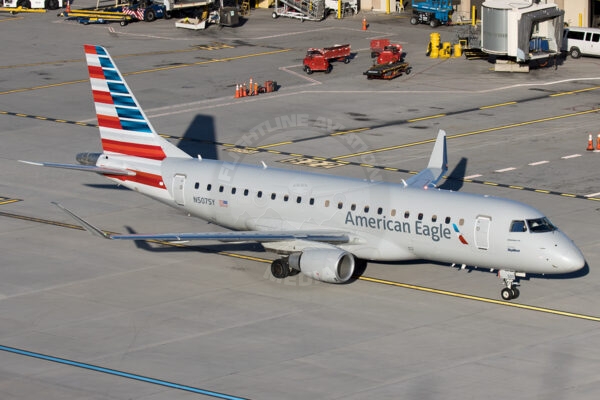 American Eagle (SkyWest Airlines) ERJ-175LR N507SY