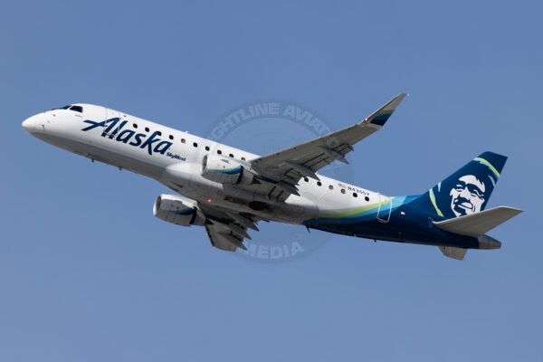 Alaska SkyWest Embraer ERJ-175LR N430SY