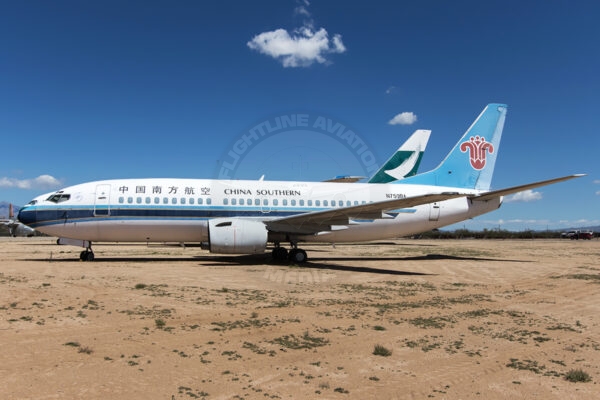 China Southern Airlines Boeing 737-3Q8 N759BA